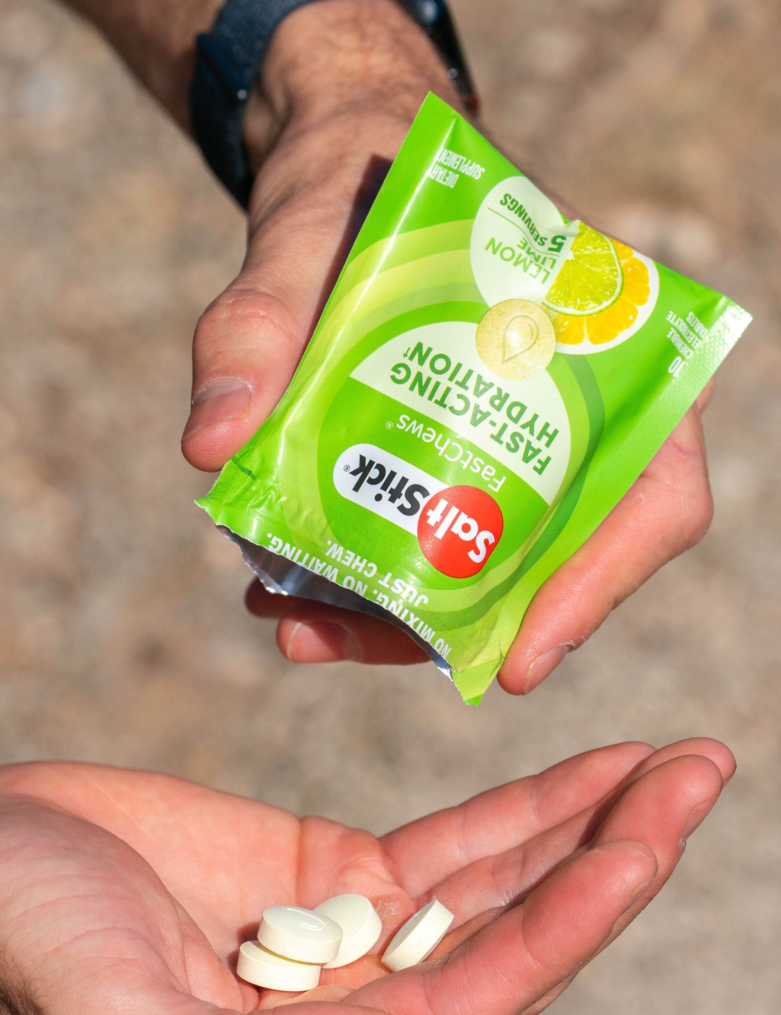 SaltStick Fastchews: Evita la deshidratación y los calambres en competencias outdoor