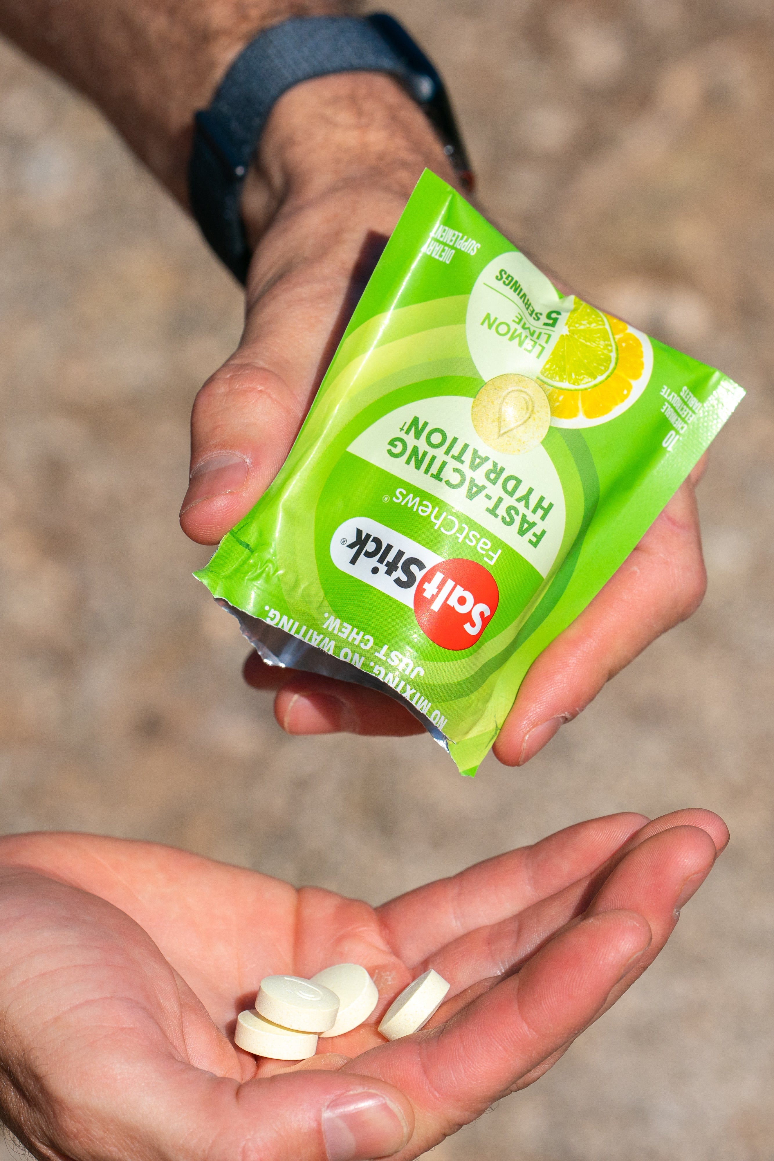 SaltStick Fastchews: Evita la deshidratación y los calambres en competencias outdoor