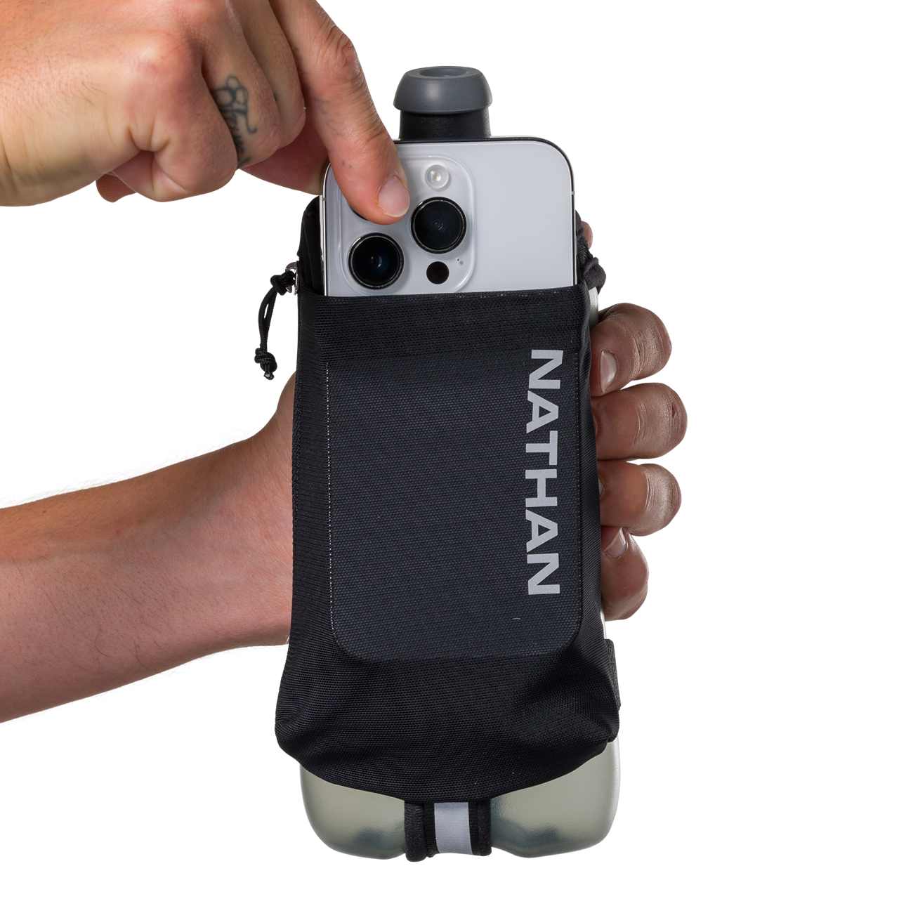 NS70820-00010_SpeedDraw2-22ozFlask_onBody-42Large_f3a1037e-35f2-45bb-b367-2a1ed36fbe46.png