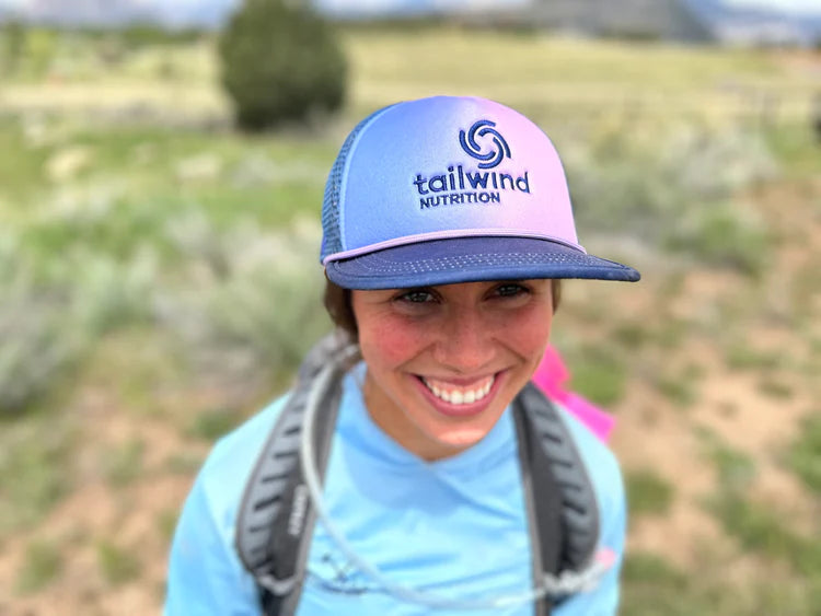 Gorra Tailwind x rnnr